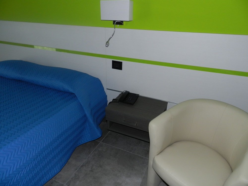 Фото Erasmus Hotel