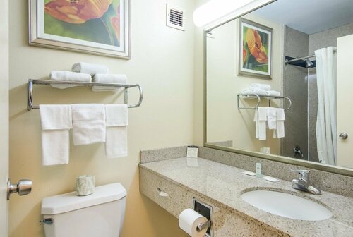 Гостиница Suburban Extended Stay Hotel Chester I-95 в Честере