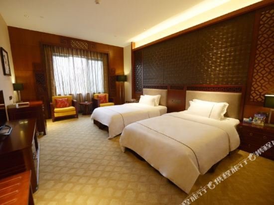 Фото Chongqing Gongzhou Jinke Hotel