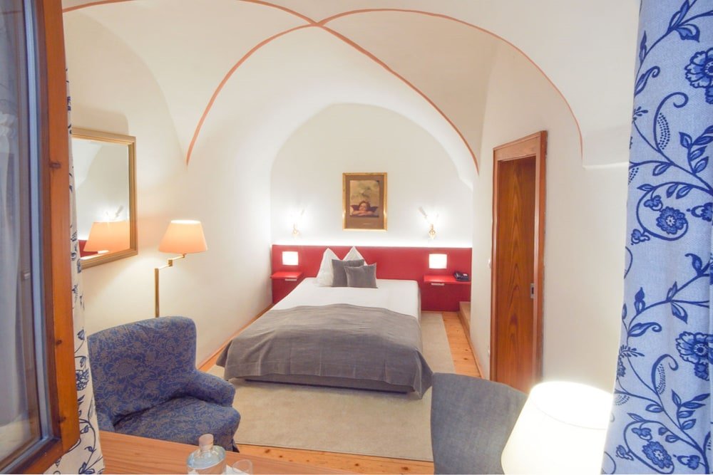 Фото Altstadt Hotel Wolf