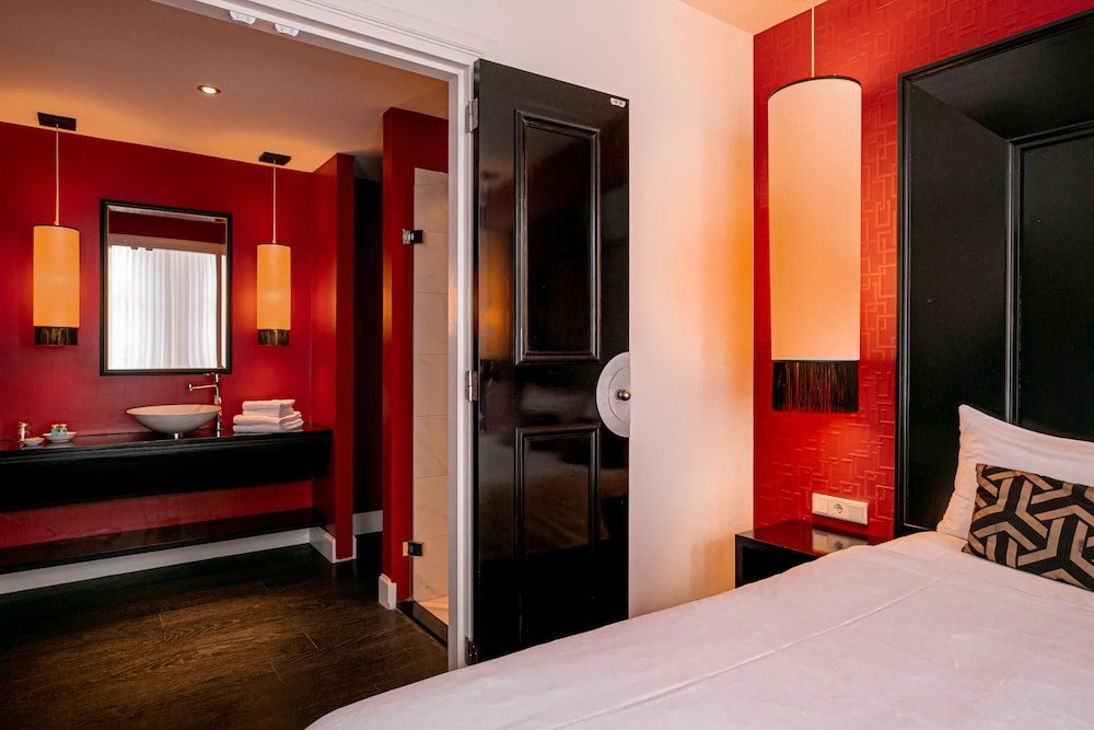 Фото Le Theatre Hotel