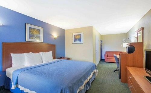 Гостиница Days Inn by Wyndham Elmsford White Plains в Элмсфорде