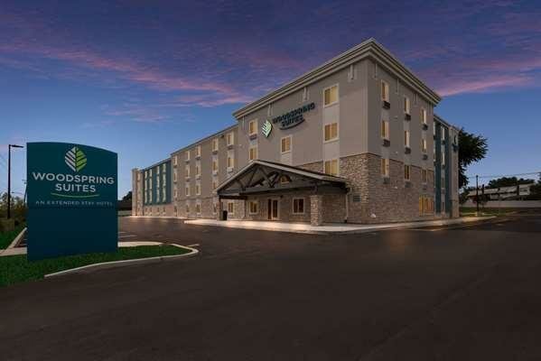 Фото Woodspring Suites Philadelphia Northeast