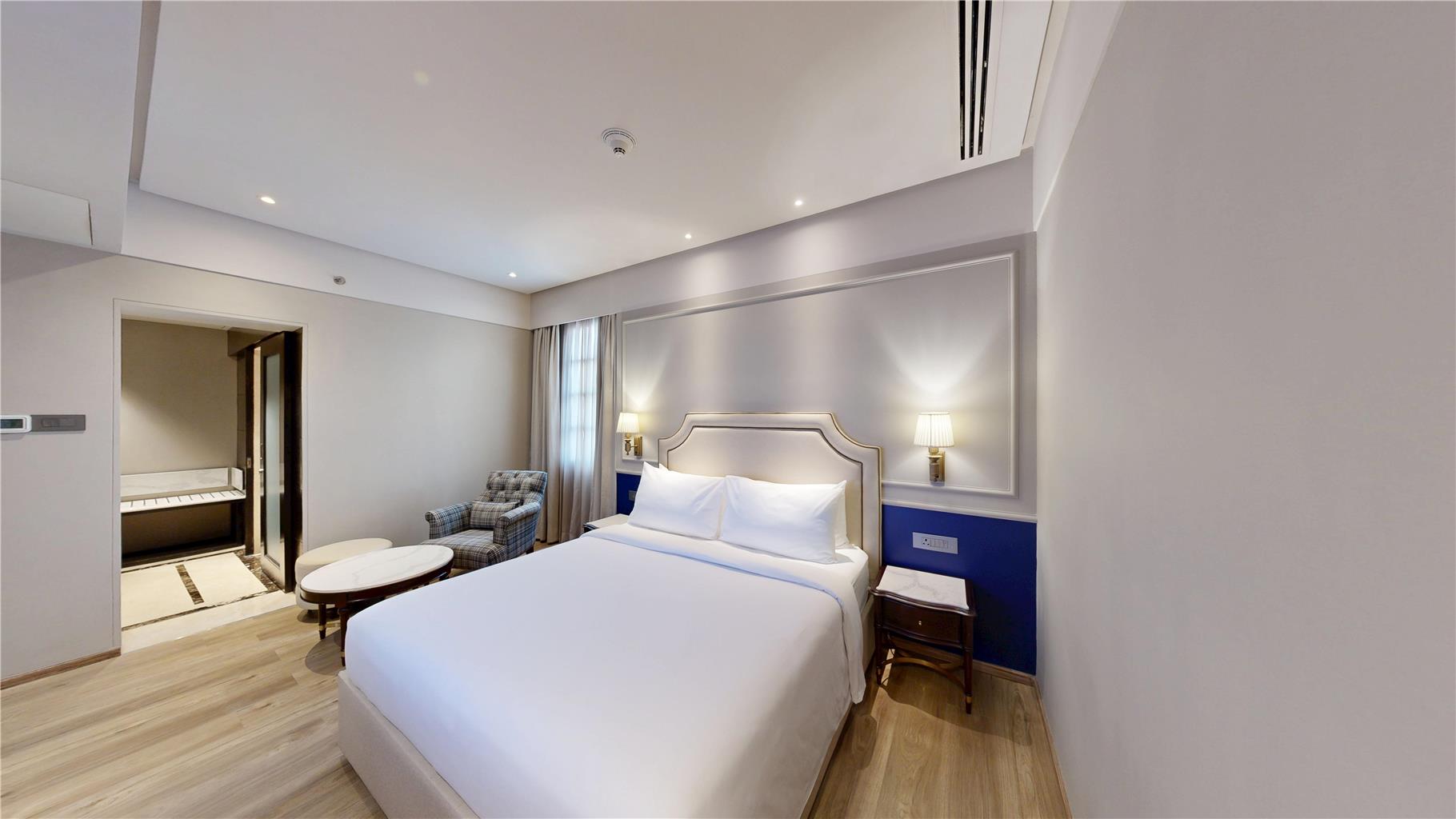 Фото Radisson Blu Marina Hotel, Delhi Connaught Place