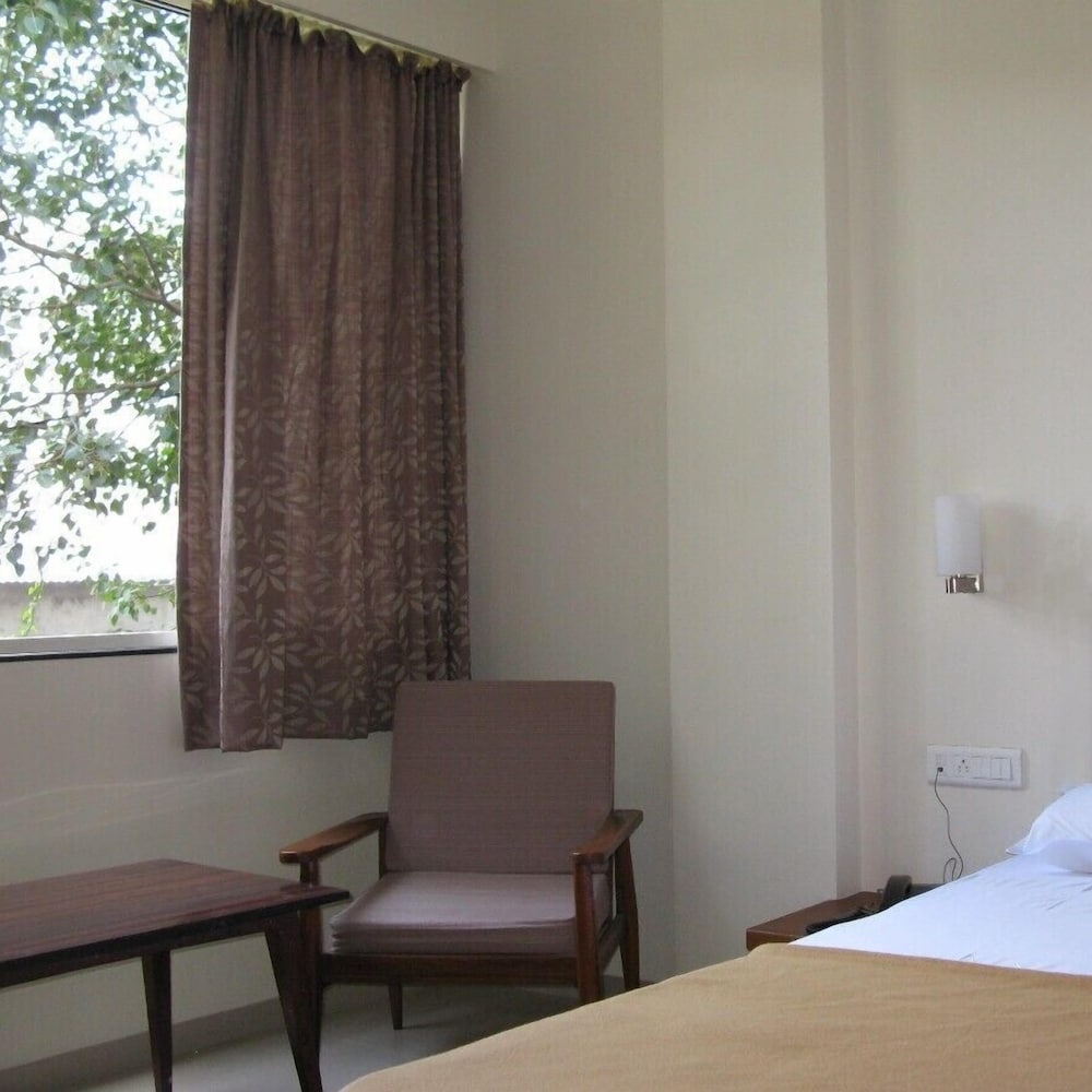 Фото Oyo 1194 Hotel Gulmohr