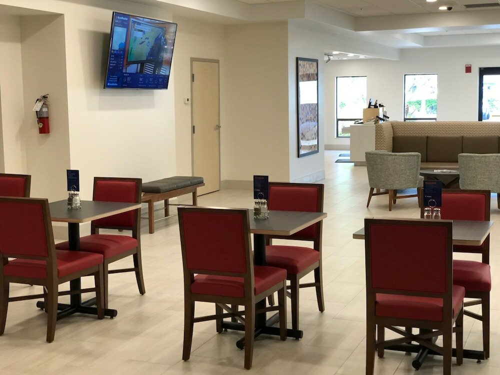 Фото Holiday Inn Express Boca Raton-West, an Ihg Hotel
