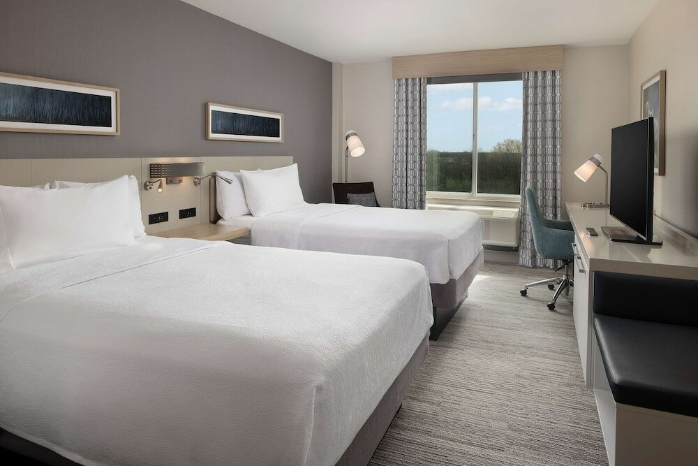 Фото Hilton Garden Inn Queens/JFK Airport