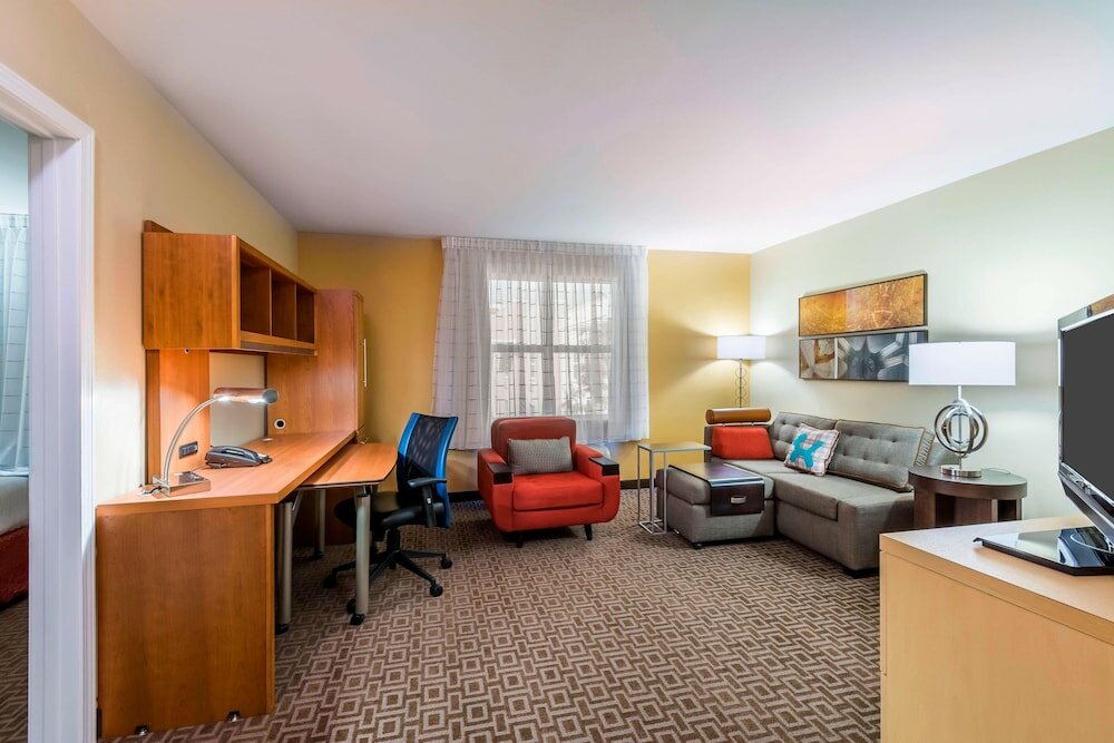 Фото TownePlace Suites by Marriott Tampa Westshore/Airport
