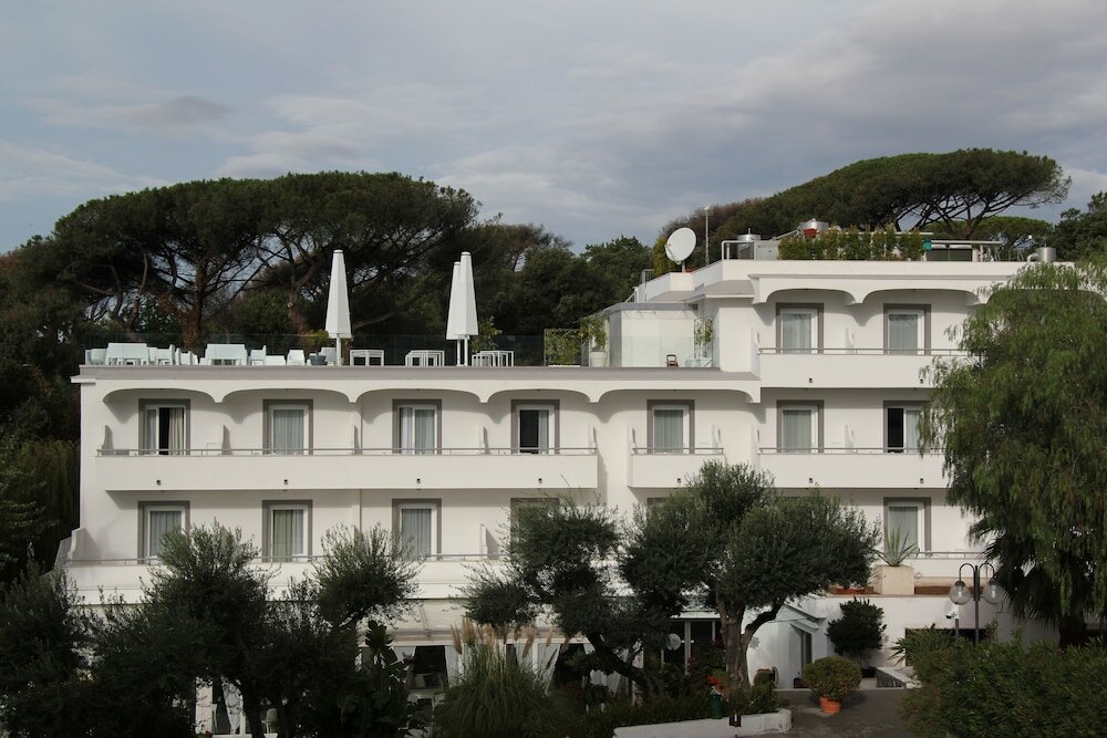 Фото Hotel Marad