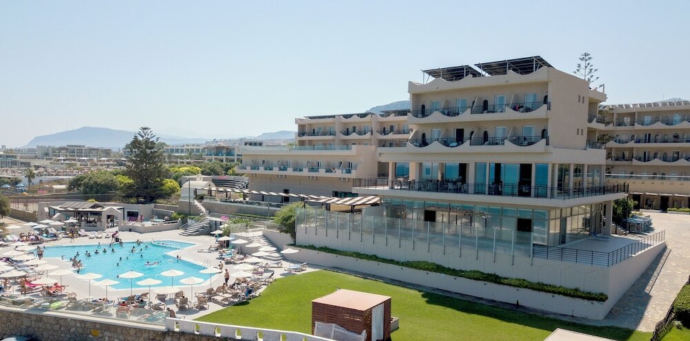 Фото Themis Beach Hotel