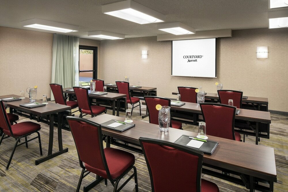 Фото Courtyard by Marriott John Wayne Airport/Orange County