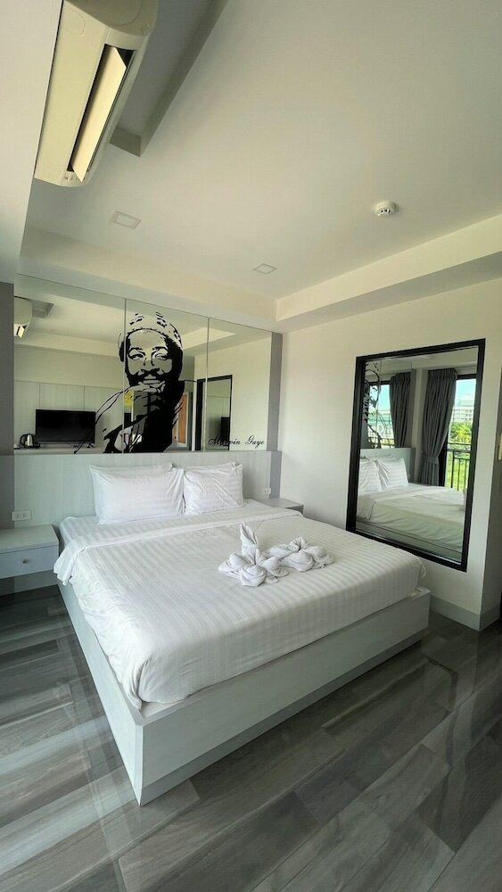 Фото Frankie's Inn