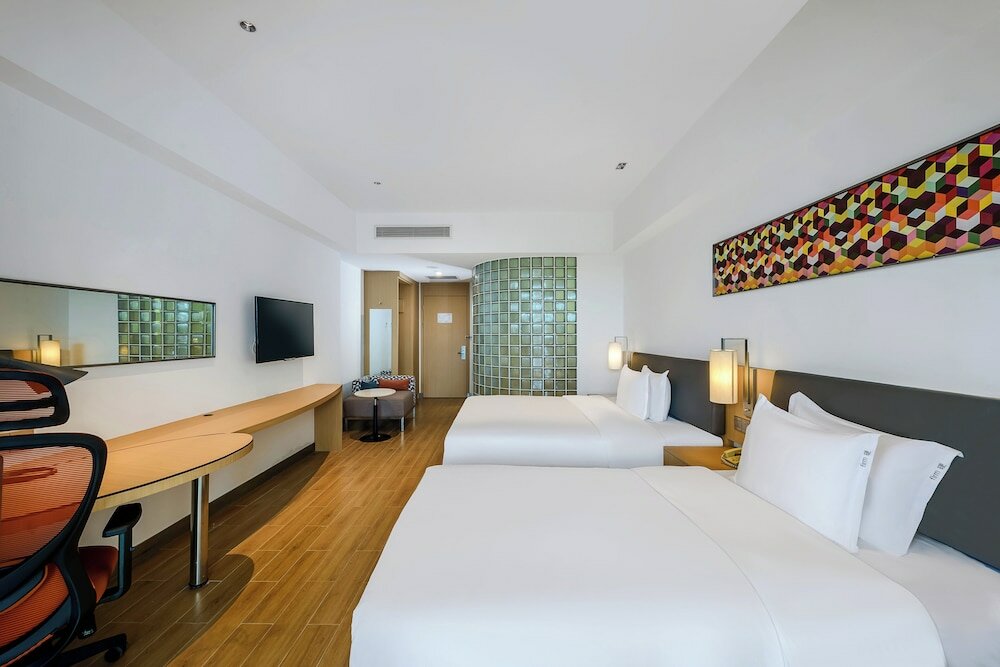 Фото Holiday Inn Express Haikou West Coast, an Ihg Hotel