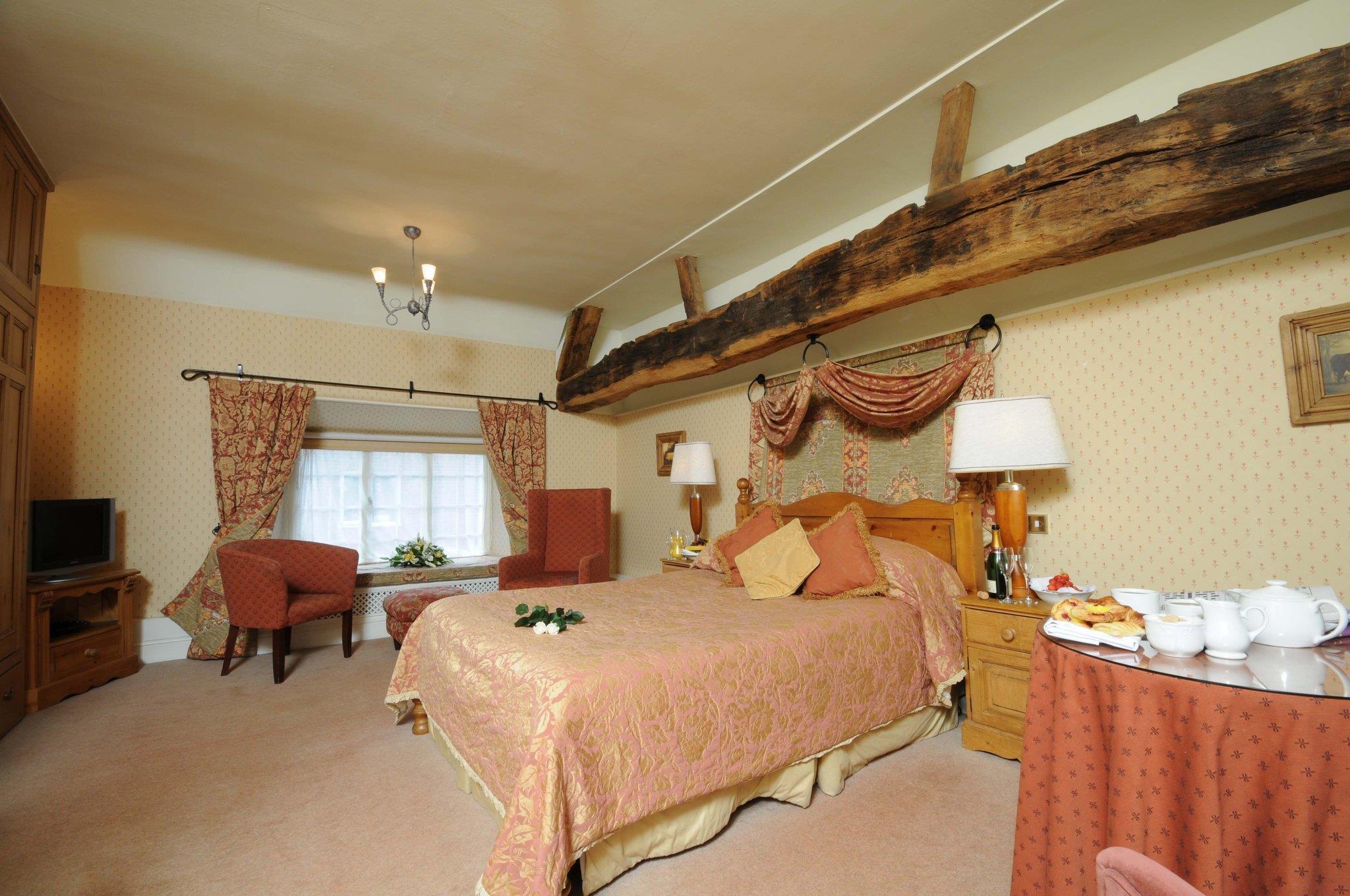 Фото Risley Hall Hotel