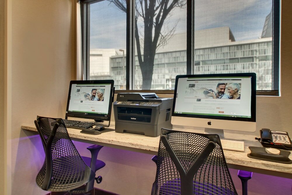 Фото Holiday Inn Express Washington Dc N-Silver Spring, an Ihg Hotel