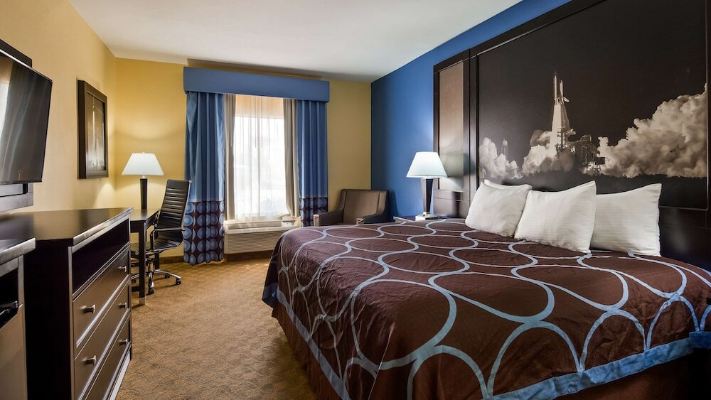 Фото SureStay Plus Hotel by Best Western Alvin