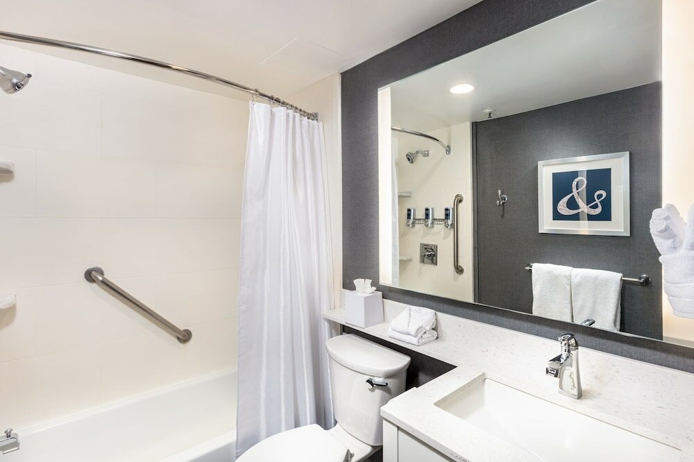 Фото Four Points by Sheraton Los Angeles Westside