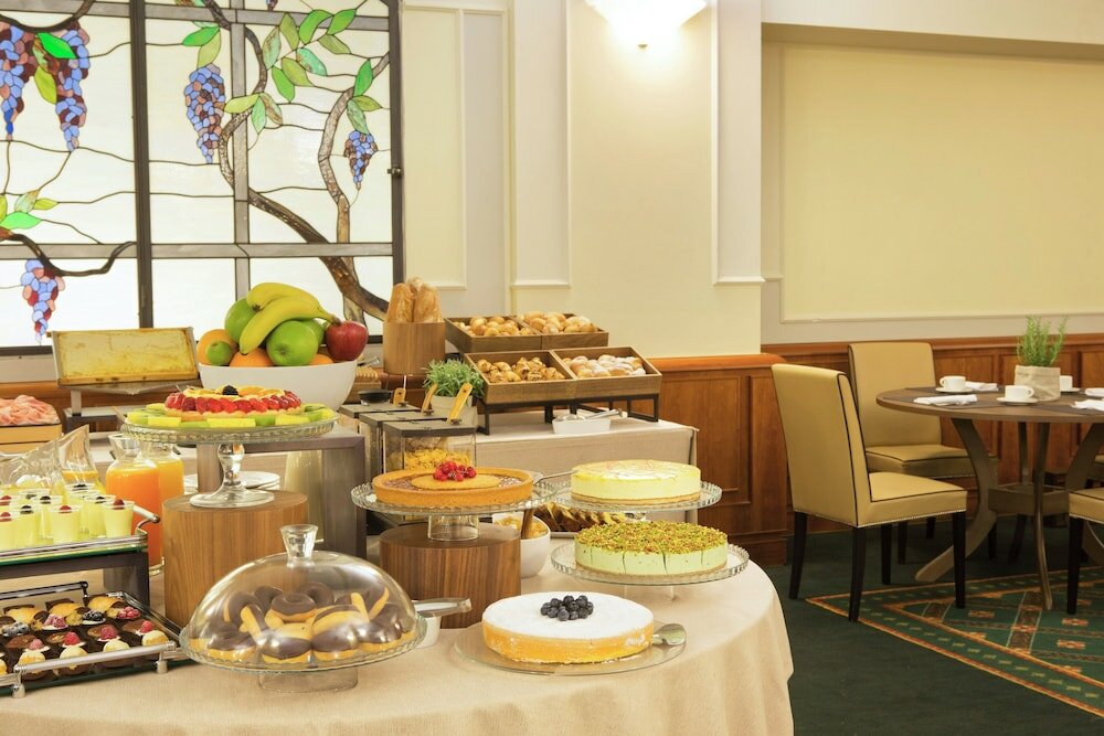 Фото Starhotels Business Palace
