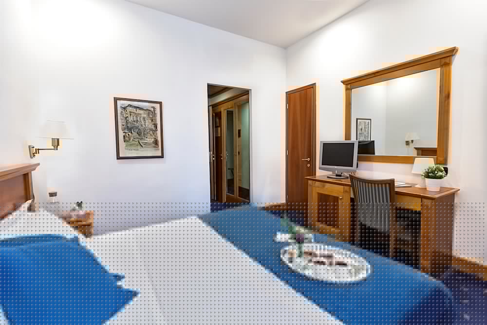 Фото Hotel Diplomatic