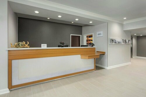 Гостиница SpringHill Suites by Marriott Herndon Reston в Херндоне
