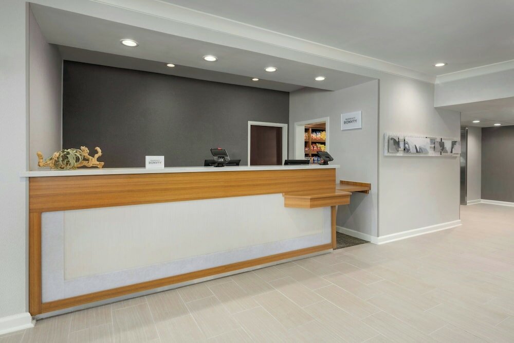 Фото SpringHill Suites by Marriott Herndon Reston