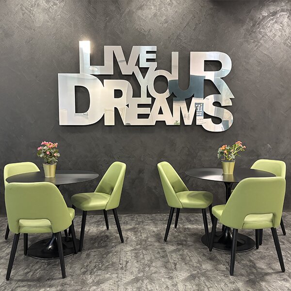 Фото IH Hotels Milano Lorenteggio