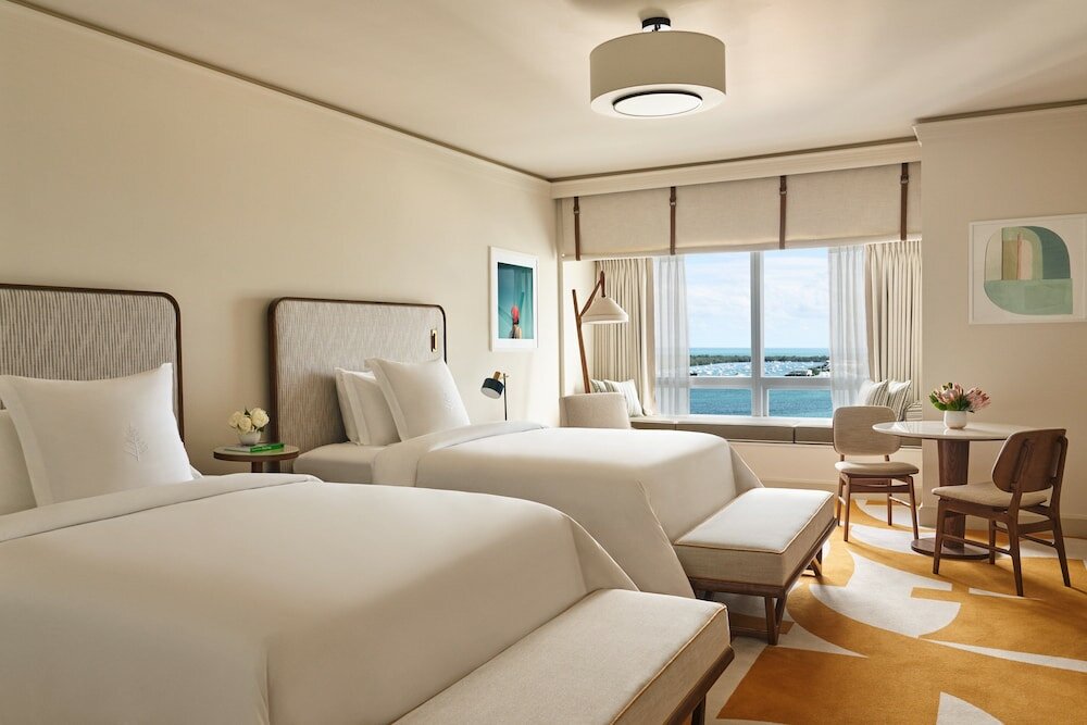 Фото Four Seasons Hotel Miami