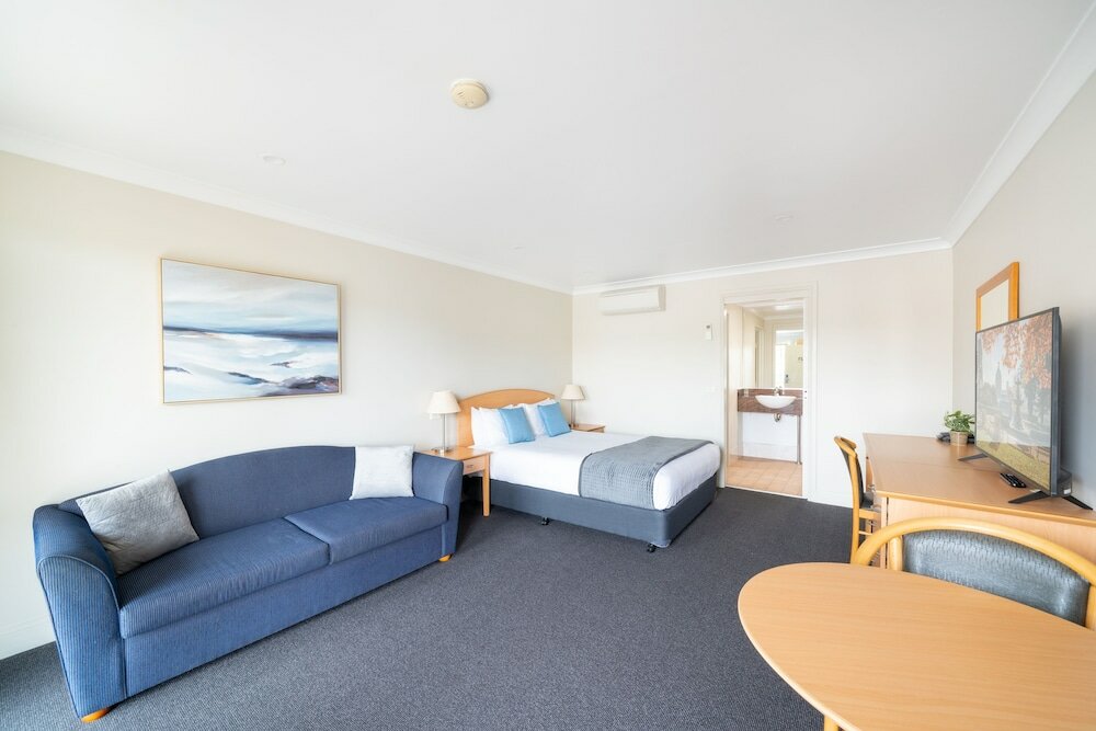 Фото Heritage Inn Bathurst