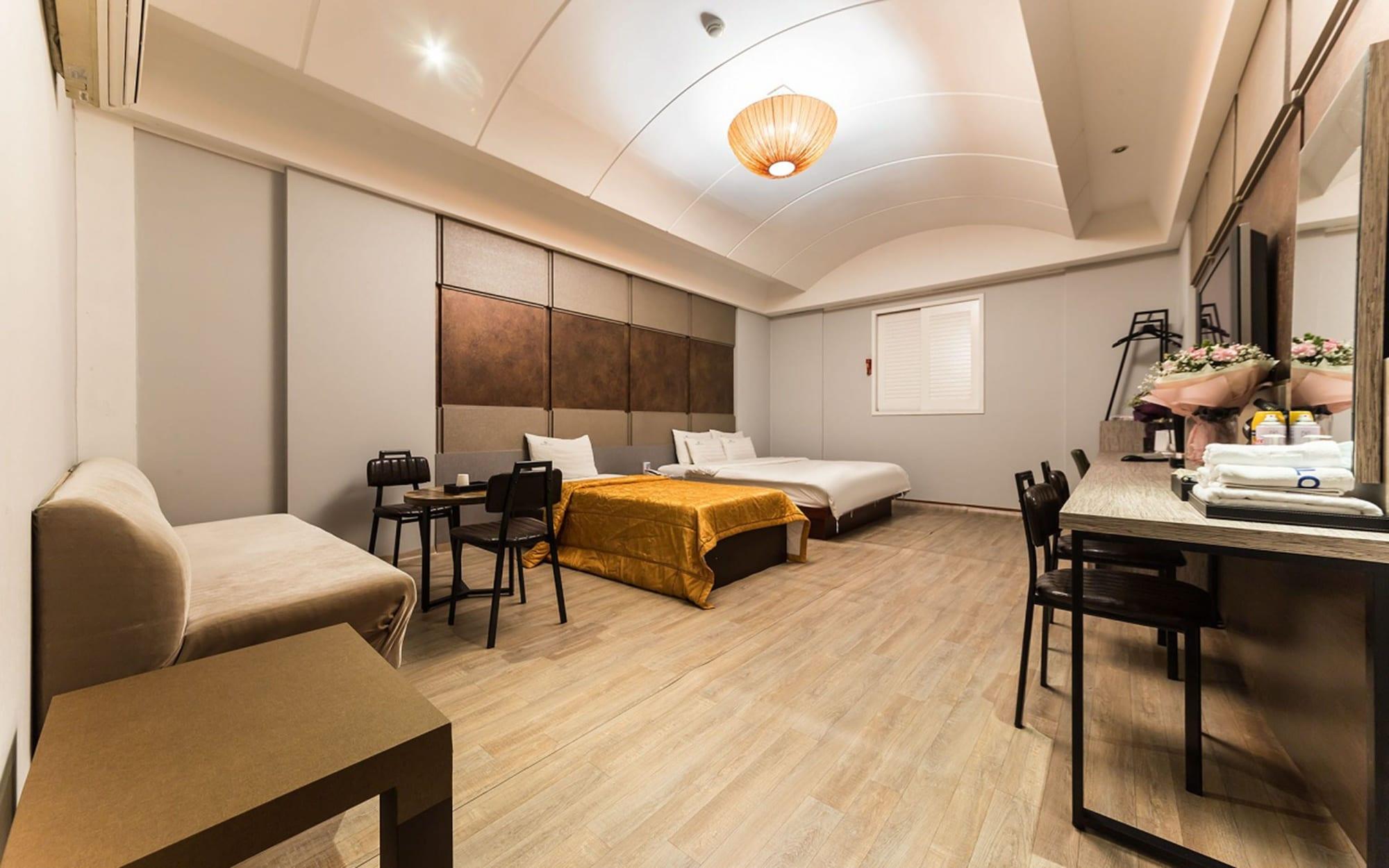 Фото Hotel No. 1