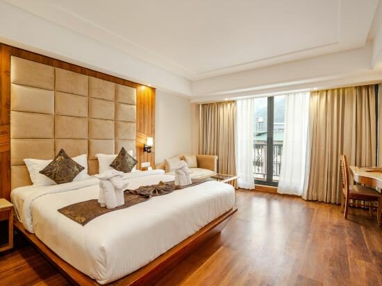Фото Hotel Mayank Plaza near Igi Airport Terminal 3