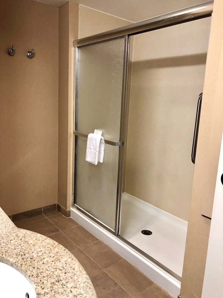 Фото Hampton Inn & Suites Norfolk-Airport