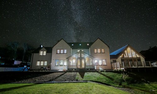 Гостиница Redwood House Hotel в Области Хайленд