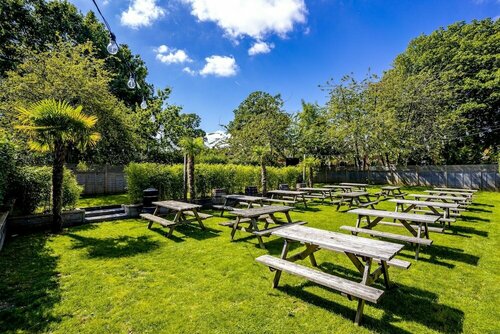 Гостиница Pear Tree Inn в Хатфилде