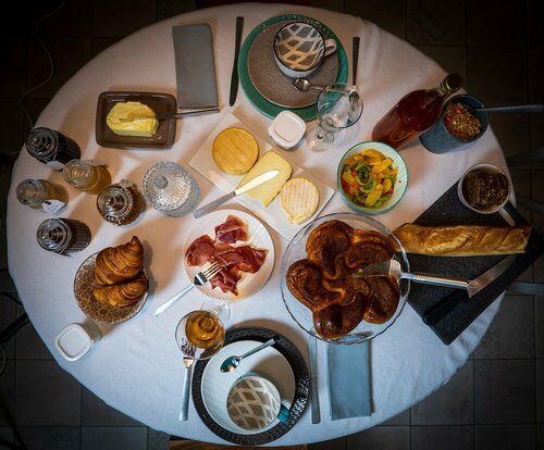 Гостиница La Chambre Enchantee в Эпинали