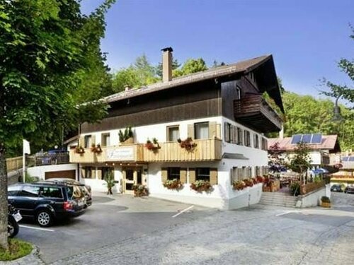Гостиница Hotel Restaurant Frühlingsgarten в Свободном государстве Бавария