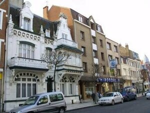 Гостиница Hôtel L'Hirondelle