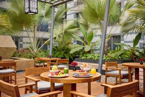 Гостиница Grand Hyatt Mumbai Hotel & Residences в Мумбаи