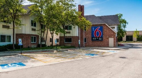 Гостиница Motel 6 Arlington Heights, Il - Chicago North Central в Элк-Гров-Виллидж