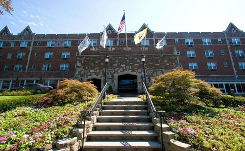 Гостиница The Grand Summit Hotel в Саммите