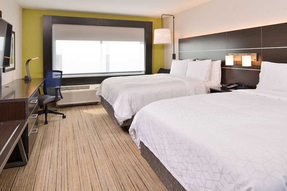 Фото Holiday Inn Express & Suites Olathe West, an Ihg Hotel