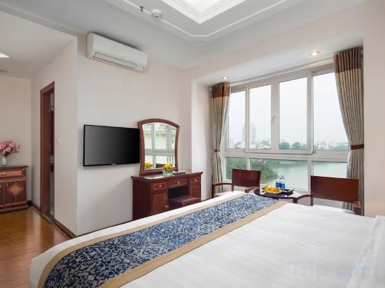 Фото Lakeside Palace Hotel