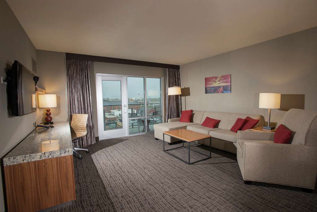 Фото The Broadway Columbia - a DoubleTree by Hilton