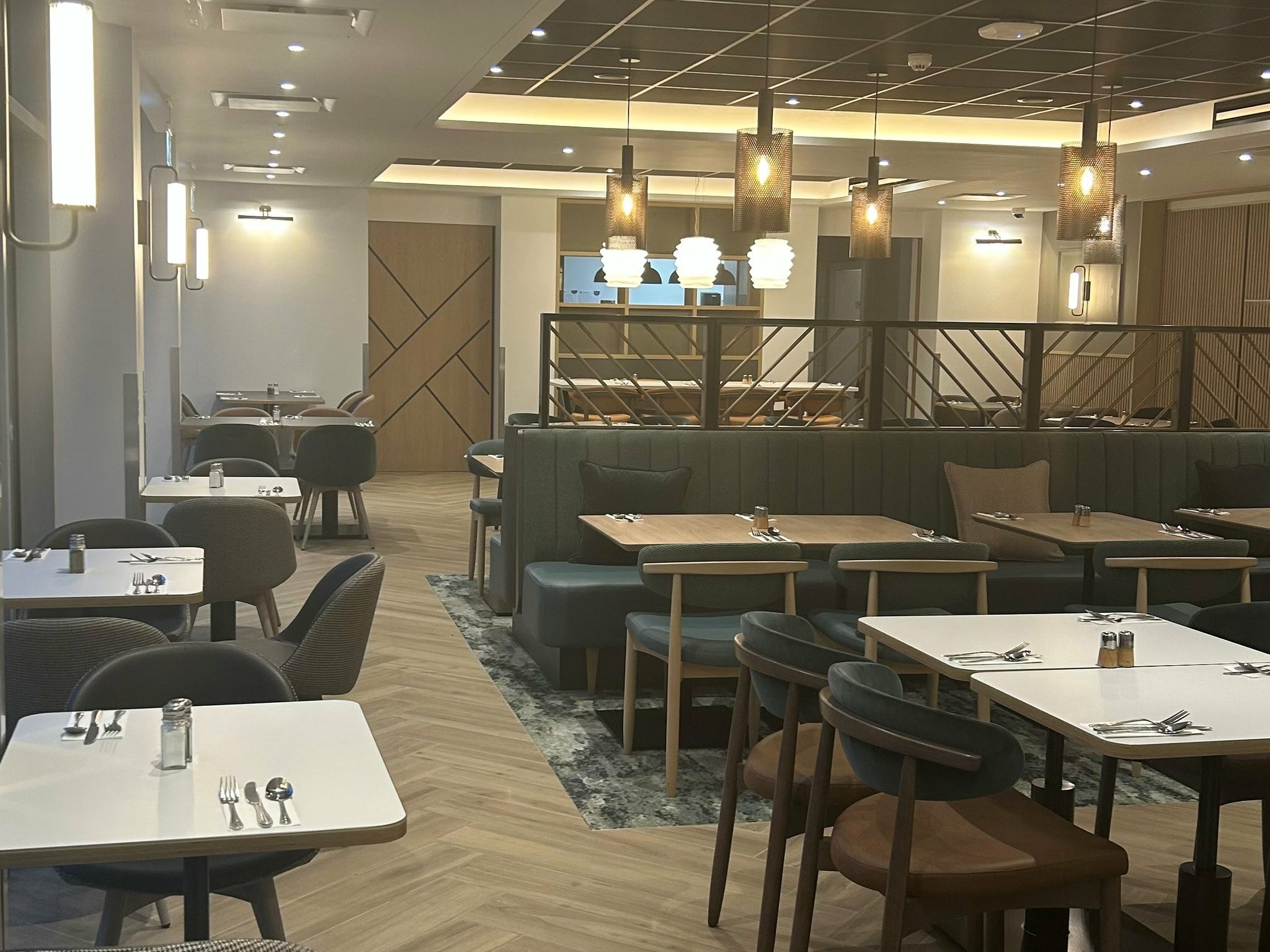 Фото Hilton Garden Inn Luton North