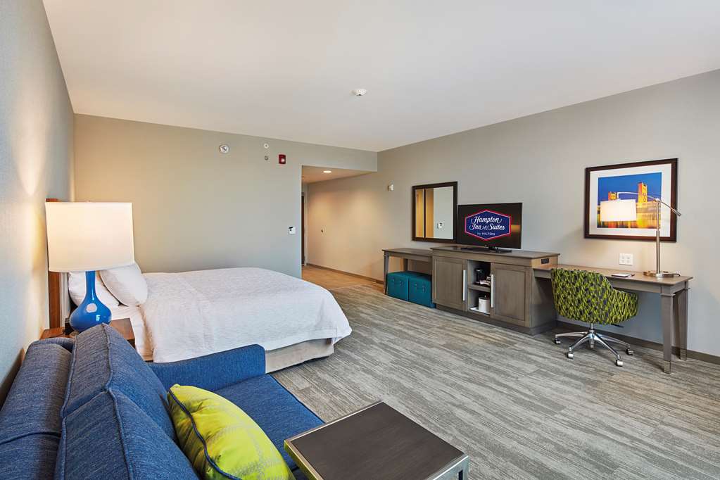 Фото Hampton Inn & Suites Sacramento at Csus