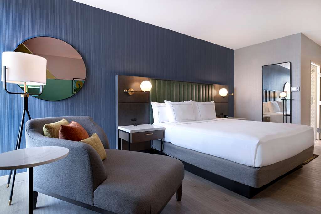 Фото DoubleTree by Hilton Palmdale, Ca