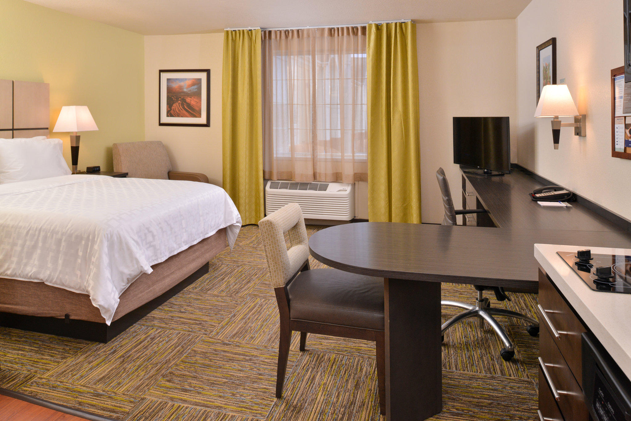 Фото Candlewood Suites Austin-Round Rock, an Ihg Hotel