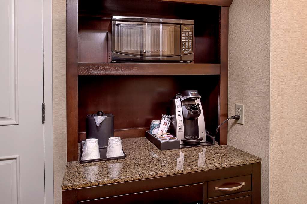 Фото Hilton Garden Inn St. Louis Airport