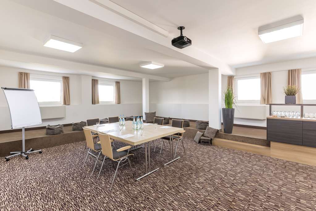 Фото Park Inn by Radisson Göttingen
