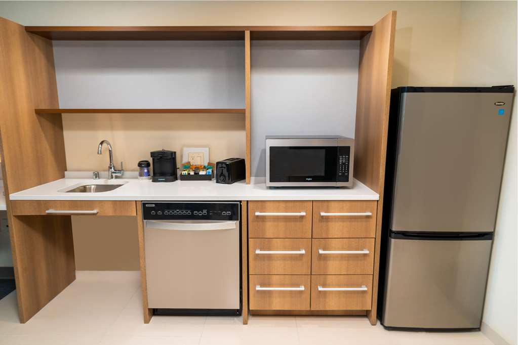 Фото Home2 Suites by Hilton Bakersfield