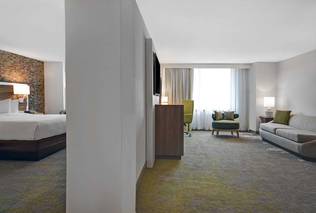 Фото Hilton Hasbrouck Heights